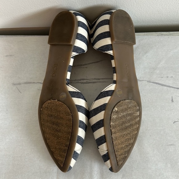 BCBG Paris Annya Flat Navy and White Nautical Stripe Size: 6.5M (36.5) - Picture 11 of 11